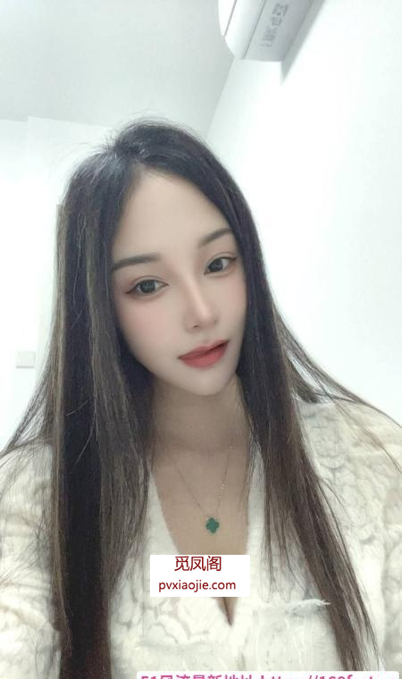 东站美胸珊珊
